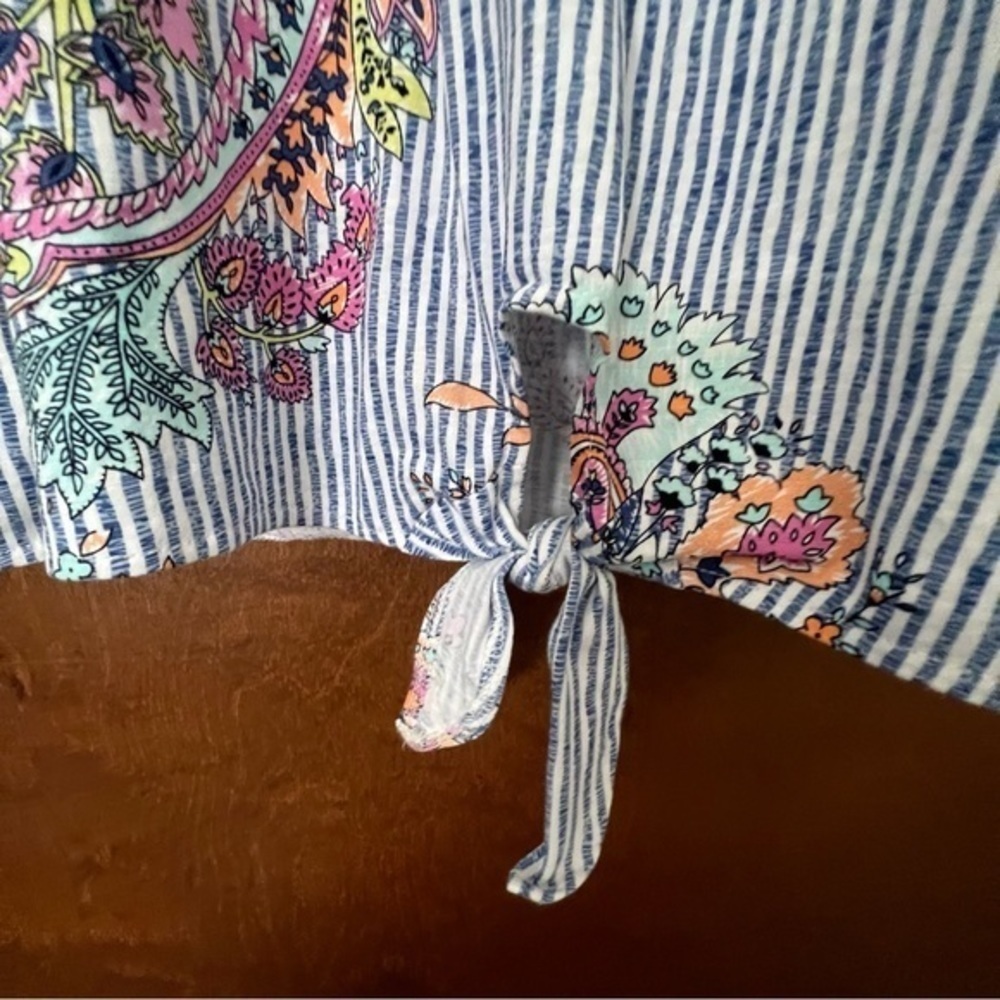 Tribal Medium Floral, Paisley and Stripe Tie Front Top Soft Cotton and Spandex❤️ - Picture 4 of 5